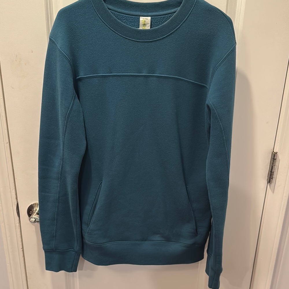 ALO Yoga Blue Crewneck Sweatshirt with Seam Detail